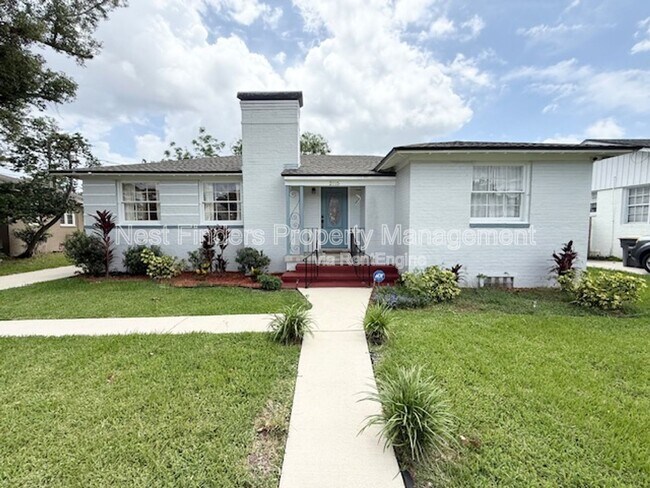 property at 2115 Traymore Rd
