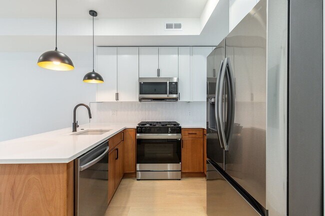 property at 807 N 17th St