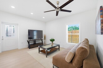 508 Brandon Ave in Clearwater, FL - Building Photo - Building Photo
