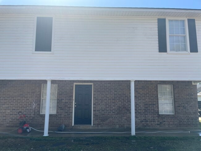 property at 142 Rebel Land Cir