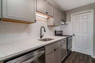 1195 Grafton St in Worcester, MA - Building Photo - Building Photo