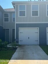 5984 Creekside Crossing Dr in Jacksonville, FL - Building Photo - Building Photo
