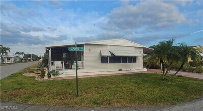 12 Santo Ct in Ft. Myers, FL - Building Photo - Building Photo