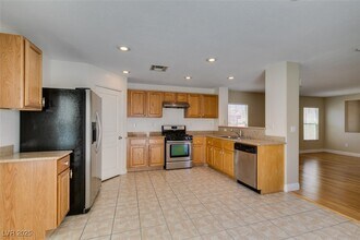11110 Fort Bowie St in Las Vegas, NV - Building Photo - Building Photo