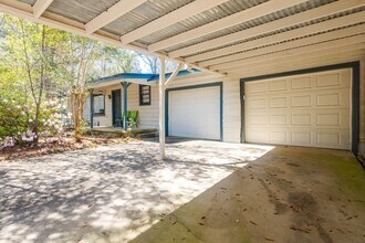 10001 Chemstrand Rd in Pensacola, FL - Building Photo - Building Photo