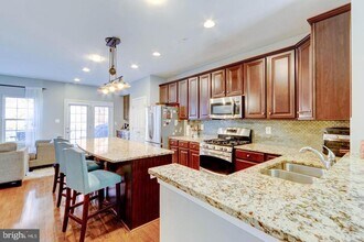 7246 Dorchester Woods Ln in Severn, MD - Building Photo - Building Photo