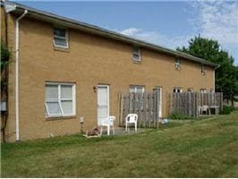 1035-1061 Hartman Dr in Indiana, PA - Building Photo - Building Photo