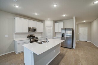 4501 Bridal Veil Dr in Austin, TX - Building Photo - Building Photo