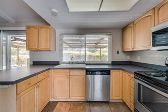 5605 Valley Mills Dr in Garland, TX - Building Photo - Building Photo