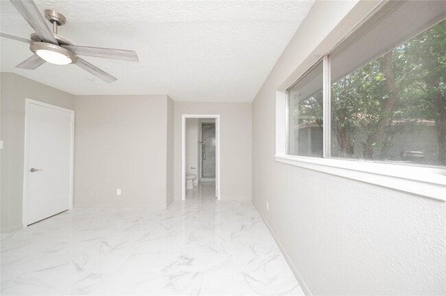 property at 201 S Ridgeway Dr