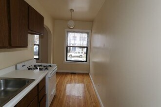 3003 N Racine Ave in Chicago, IL - Building Photo - Building Photo