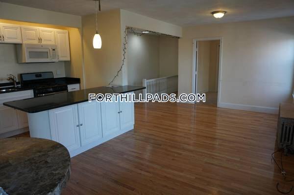 4 Rockledge St-Unit -3 in Boston, MA - Foto de edificio - Building Photo