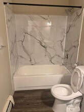 39 N 10th St, Unit 4B in Allentown, PA - Building Photo - Building Photo