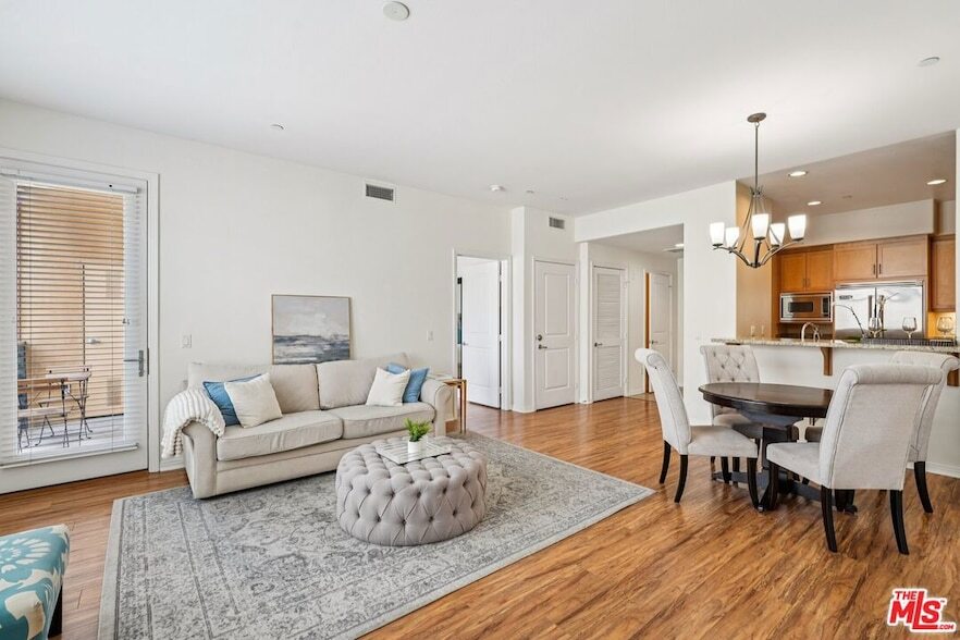 4050 Glencoe Ave in Marina Del Rey, CA - Building Photo