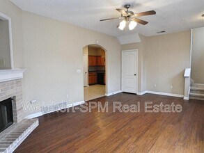 9100 Cinderhill Cove W in Memphis, TN - Building Photo - Building Photo