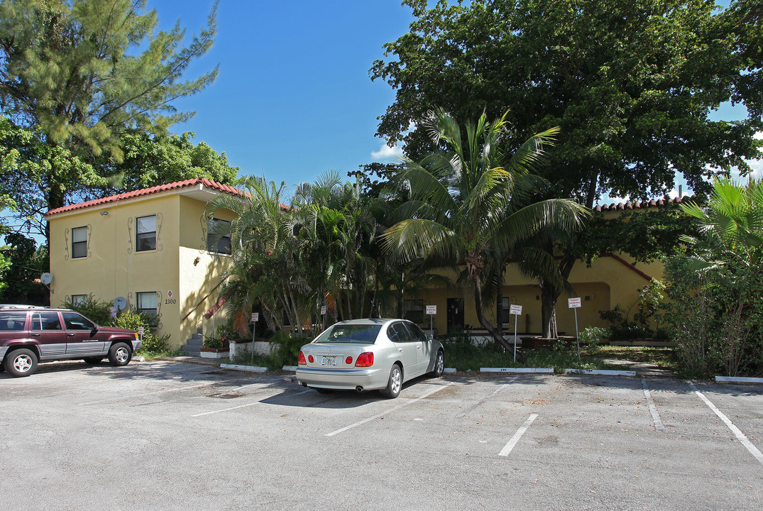 2300 NE 6th Ave in Wilton Manors, FL - Building Photo