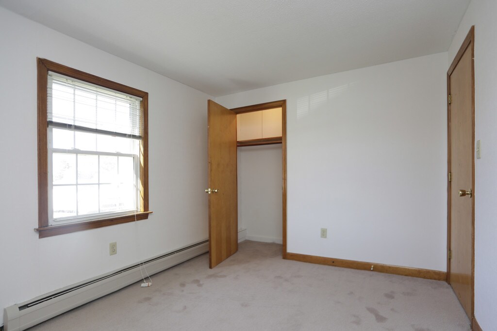 Westgate Arms Salem, NH Apartments