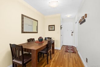 609 Palmer Rd in Yonkers, NY - Building Photo - Building Photo
