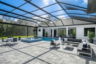 219 33rd Ave NW in Naples, FL - Building Photo - Building Photo