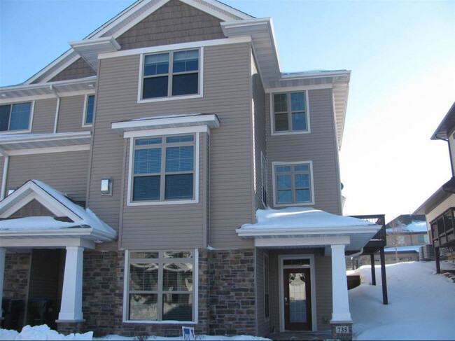 property at 735 Mission Point Rd