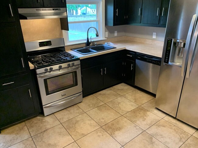 5801 Craneybrook Ln in Portsmouth, VA - Building Photo - Building Photo