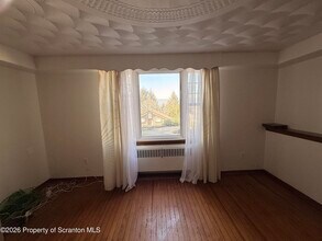324 Crown Ave in Scranton, PA - Building Photo - Building Photo