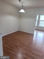 7256 Maidstone Pl in Elkridge, MD - Building Photo