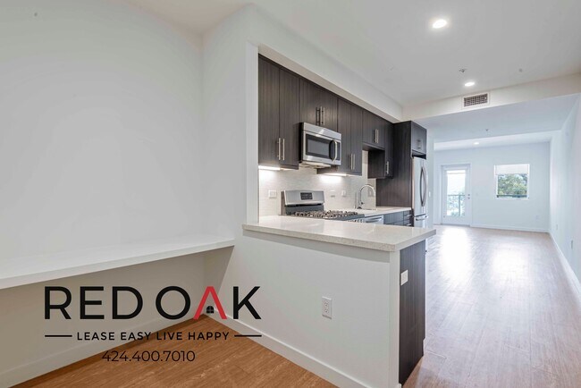 11405 Chandler Blvd in Los Angeles, CA - Building Photo - Building Photo