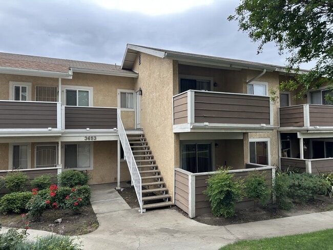 3653 Oak Creek Dr in Ontario, CA - Building Photo - Building Photo