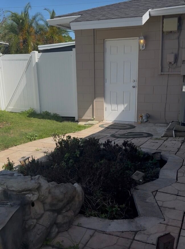 7908 N Woodlynne Ave in Tampa, FL - Building Photo - Building Photo