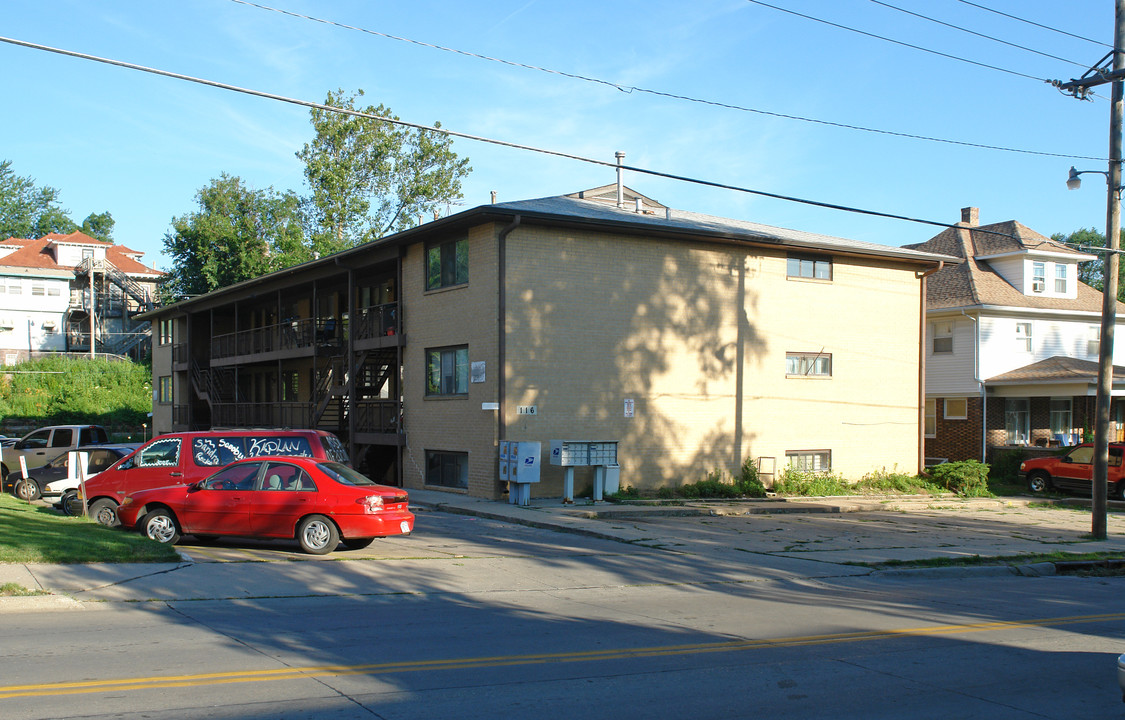 116 S 38th St in Omaha, NE - Building Photo