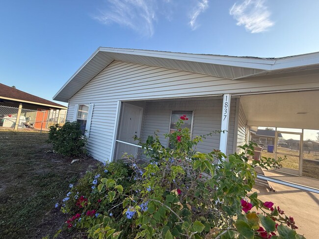 1837 S Markley Ct in Ft. Myers, FL - Building Photo - Building Photo