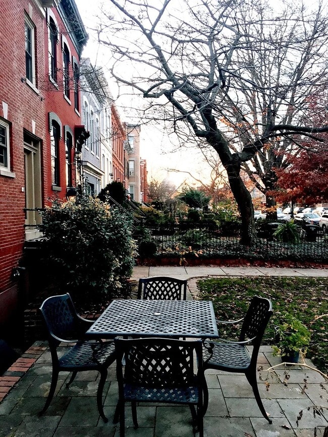 337 Maryland Ave NE, Unit 5 in Washington, DC - Building Photo - Building Photo