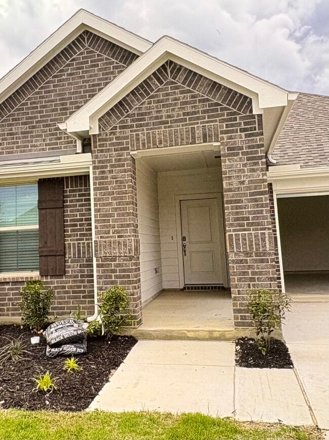 property at 449 Livingston Dr