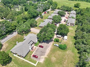 Manor Terrace in Athens, TX - Building Photo - Building Photo