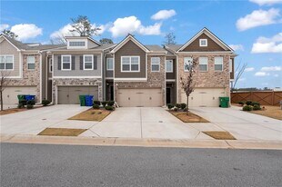 2253 Mulsanne Dr in Lithonia, GA - Building Photo