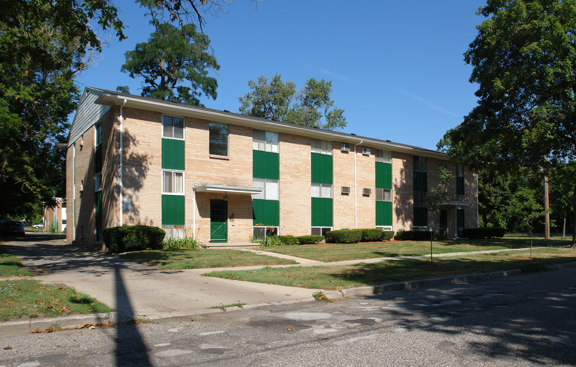 River Street Apartments in Lansing, MI - Building Photo