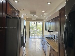 210 174th St in Sunny Isles Beach, FL - Building Photo - Building Photo