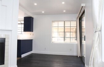 18123 Erik Ct, Unit 357 in Santa Clarita, CA - Foto de edificio - Building Photo