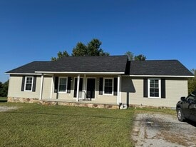 110 Mirandy Rd in Cookeville, TN - Building Photo