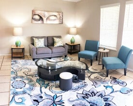 3901 S Garnett Rd in Tulsa, OK - Foto de edificio - Building Photo