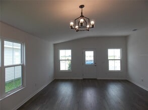 2224 Central Pkwy in Okahumpka, FL - Building Photo - Building Photo