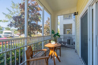 The Sovana at Stuart in Stuart, FL - Foto de edificio - Interior Photo