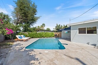 4921 NE 23rd Ave in Lighthouse Point, FL - Building Photo - Building Photo