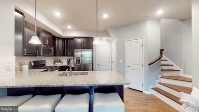 7075 Darbey Knoll Dr in Gainesville, VA - Building Photo - Building Photo