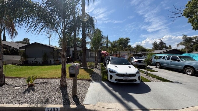 property at 3483 N Mayfield Ave