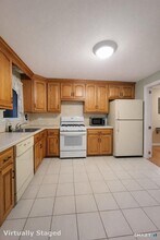 46 Turkey Hill Rd in Newington, CT - Building Photo - Building Photo