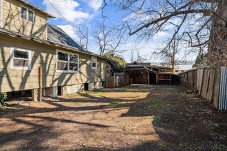 248 Walker Ave in Ashland, OR - Building Photo - Building Photo