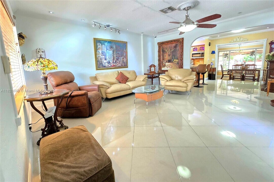 2849 Dewey St in Hollywood, FL - Building Photo