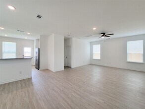166 Longhorn Run Dr in Montgomery, TX - Building Photo - Building Photo